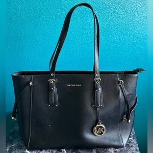 Michael Kors Voyager Medium Crossgrain Leather Tote Bag